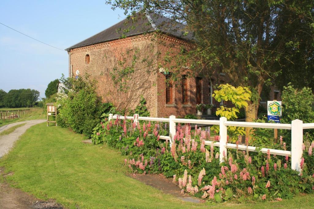 Bed and Breakfast Les Mout'Anes Saint-Hilaire-sur-Helpe Zewnętrze zdjęcie